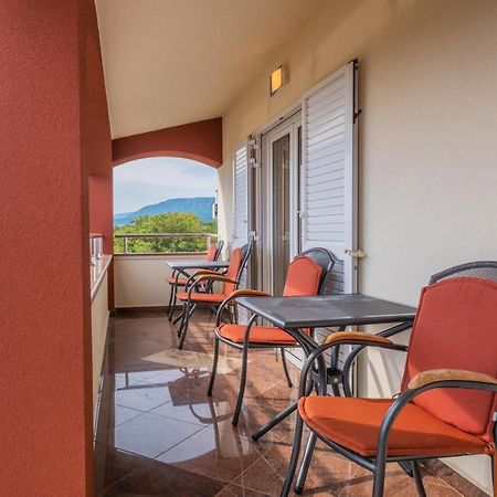 Apartments Laganini Novi Vinodolski Bagian luar foto