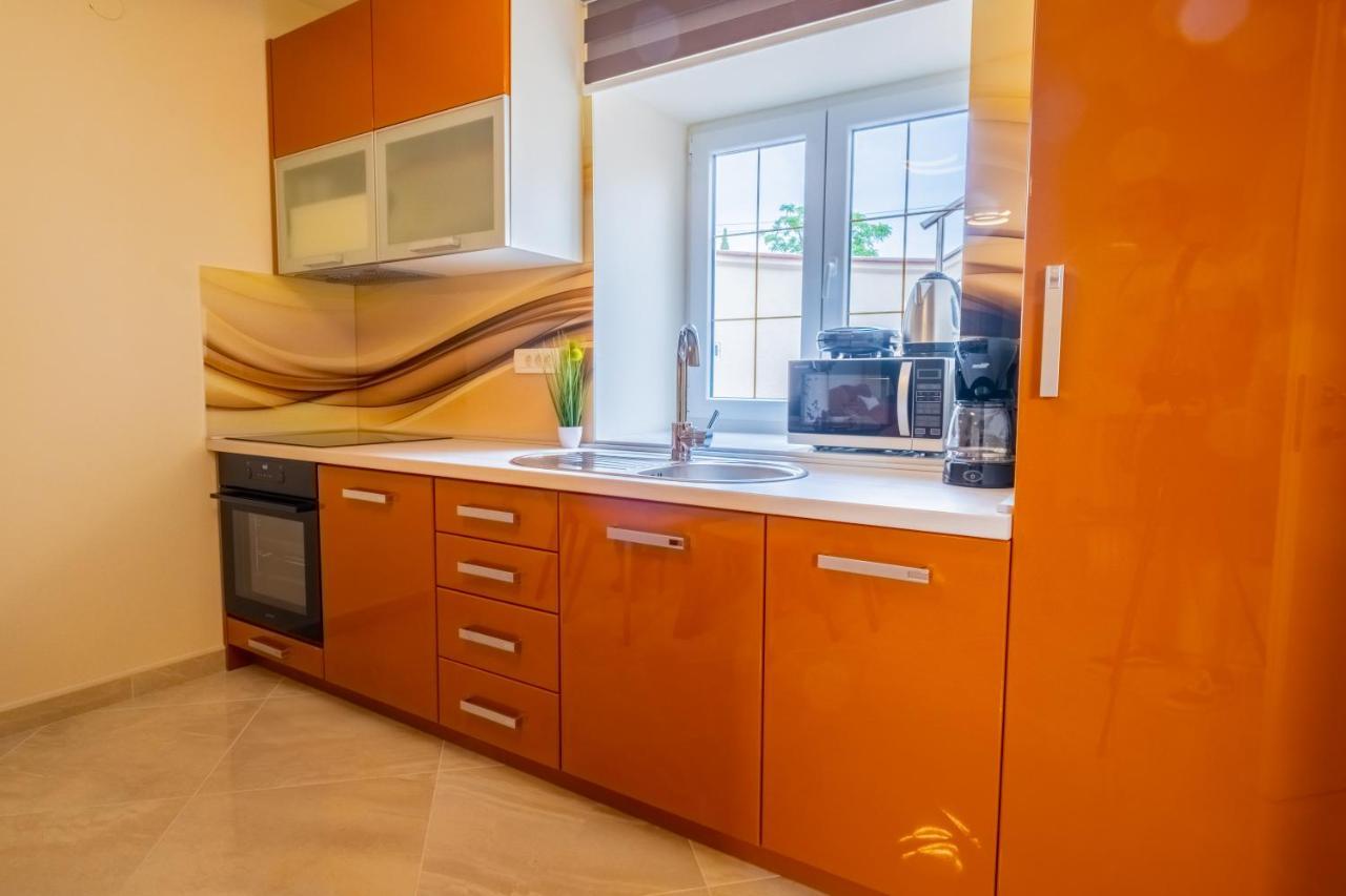 Apartments Laganini Novi Vinodolski Bagian luar foto