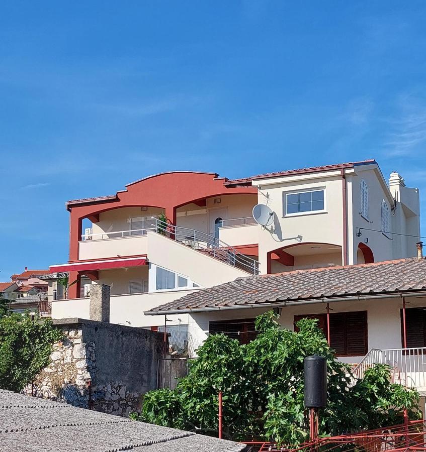 Apartments Laganini Novi Vinodolski Bagian luar foto